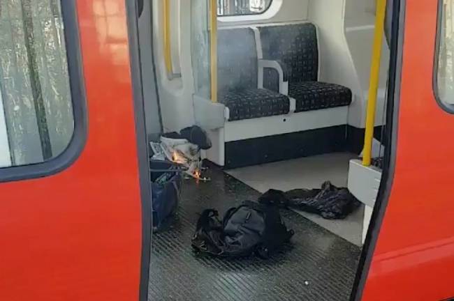 Incidente com explosivo no metrô de Londres