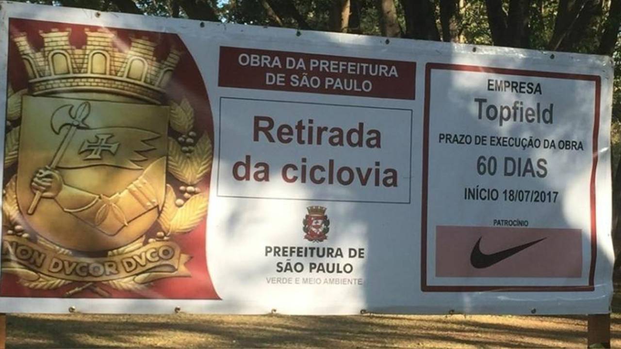 Placa no Parque Ibirapuera