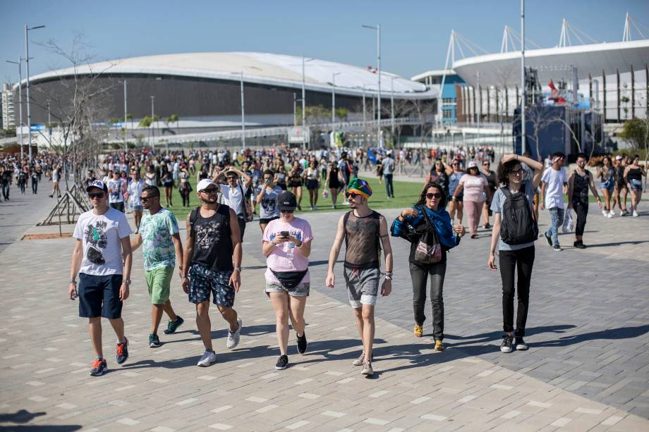 Movimentação do público no primeiro dia do Rock in Rio no Parque Olímpico no Rio de Janeiro - 15/09/2017