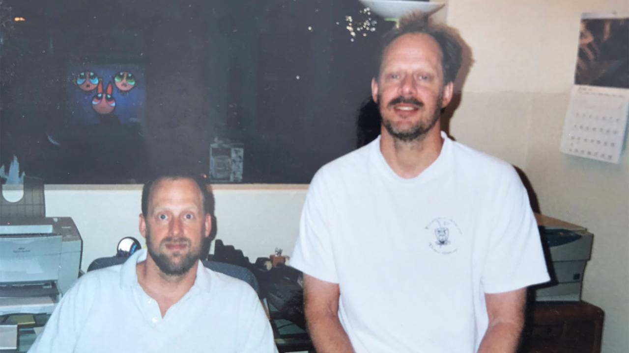Stephen Paddock, autor do ataque a tiros em Las Vegas, com irmão