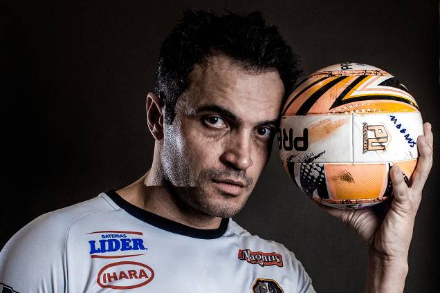 Falcão, 40 anos, o maior ídolo do futsal mundial Falcão, 40 anos, o maior ídolo do futsal mundial