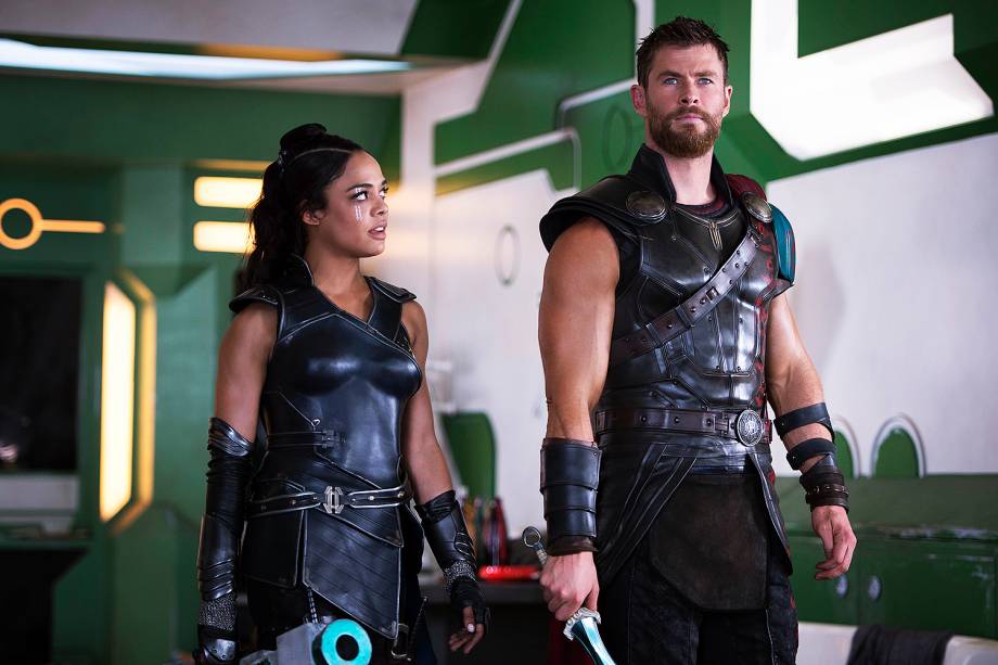 Thor: Ragnarok com Valkyrie (Tessa Thompson) e Thor (Chris Hemsworth) Thor: Ragnarok com Valkyrie (Tessa Thompson) e Thor (Chris Hemsworth)