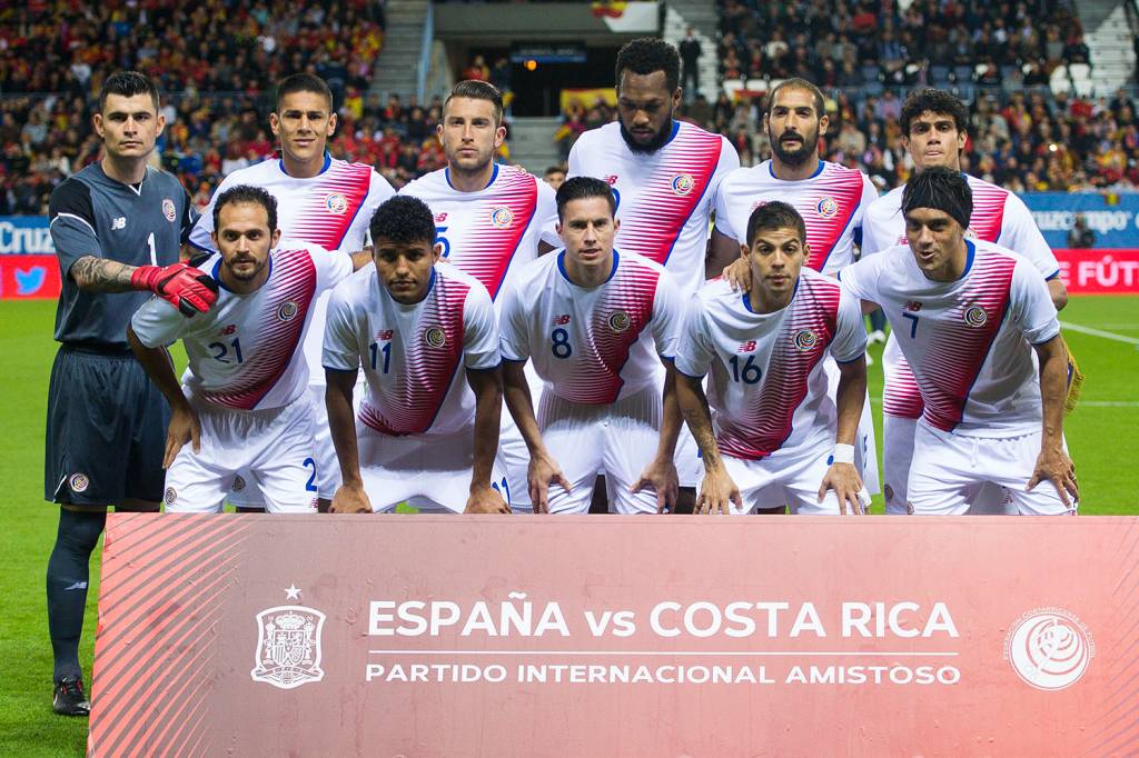 MALAGA, SPAIN - NOVEMBER 11: The Costa Rica line up for a team photo prior to the international friendly match between Spain and Costa Rica at La Rosaleda Stadium on November 11, 2017 in Malaga, Spain. (Photo by Aitor Alcalde/Getty Images)