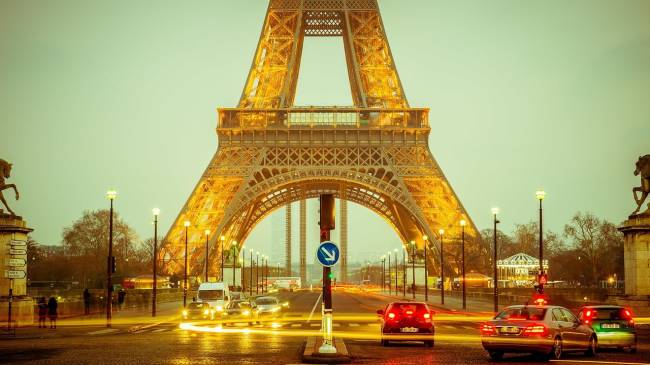 eiffel-tower-1156146_1280