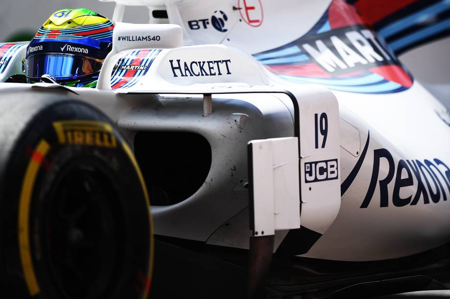 O piloto Felipe Massa, da Williams, durante primeiro dia de treino livre para o Grande Prêmio do Brasil em Interlagos - 10/11/2017