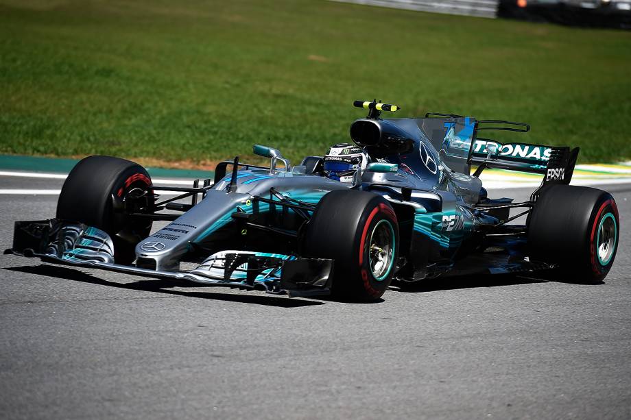 O piloto finlandês Valtteri Bottas, da Mercedes, durante o Grande Prêmio do Brasil em Interlagos - 12/11/2017