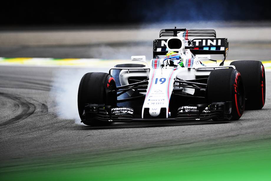 O piloto Felipe Massa, da Williams, durante segundo dia de treino livre para o Grande Prêmio do Brasil, no Autódromo de Interlagos - 11/11/2017