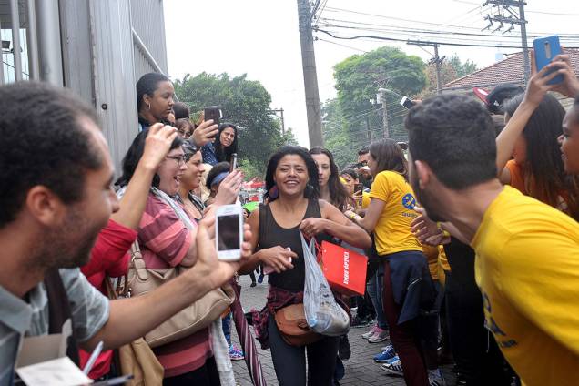 Últimos estudantes chegam correndo para prova do ENEM minutos antes dos portões se fecharem no campus da Uninove Barra Funda, em São Paulpo Últimos estudantes chegam correndo para prova do ENEM minutos antes dos portões se fecharem no campus da Uninove Barra Funda, em São Paulpo
