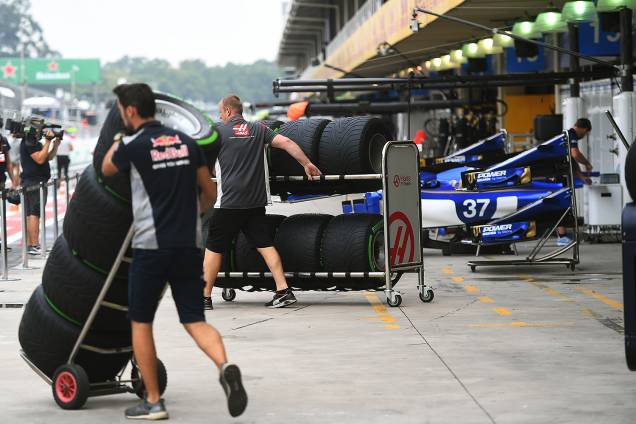 Movimentação no Autódromo de Interlagos antes do início dos treinos para o Grande Prêmio do Brasil de Fórmula 1 Movimentação no Autódromo de Interlagos antes do início dos treinos para o Grande Prêmio do Brasil de Fórmula 1