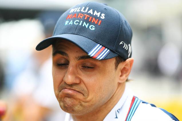 O piloto brasileiro Felipe Massa da Williams no Autódromo de Interlagos antes do início dos treinos para o Grande Prêmio do Brasil de Fórmula 1 O piloto brasileiro Felipe Massa da Williams no Autódromo de Interlagos antes do início dos treinos para o Grande Prêmio do Brasil de Fórmula 1