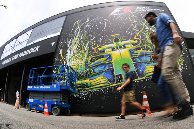 Movimentação no Autódromo de Interlagos antes do início dos treinos para o Grande Prêmio do Brasil de Fórmula 1 Movimentação no Autódromo de Interlagos antes do início dos treinos para o Grande Prêmio do Brasil de Fórmula 1