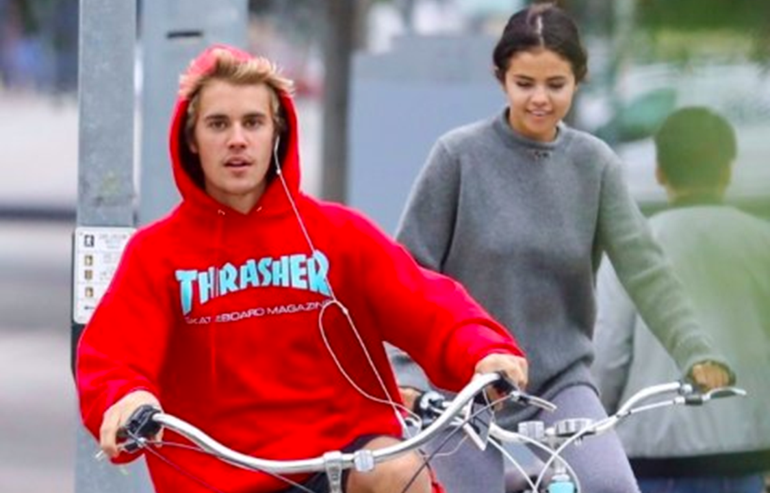 Justin Bieber e Selena Gomez são vistos passeando juntos em Los Angeles