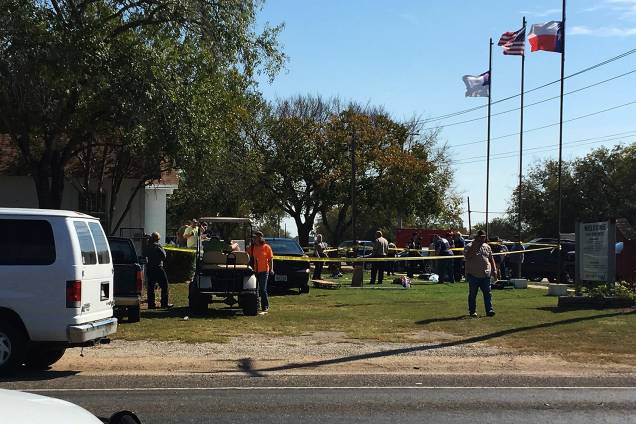 Tiroteio em igreja no Texas deixa ao menos 20 mortos - 05/11/2017 Tiroteio em igreja no Texas deixa ao menos 20 mortos - 05/11/2017