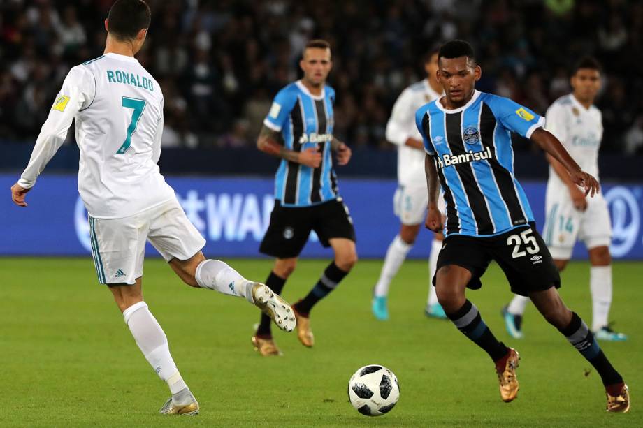 Cristiano Ronaldo durante partida contra o Grêmio, válida pela final do Mundial de Clubes da FIFA, realizada no Estádio Xeique Zayed, em Abu Dhabi - 16/12/2017