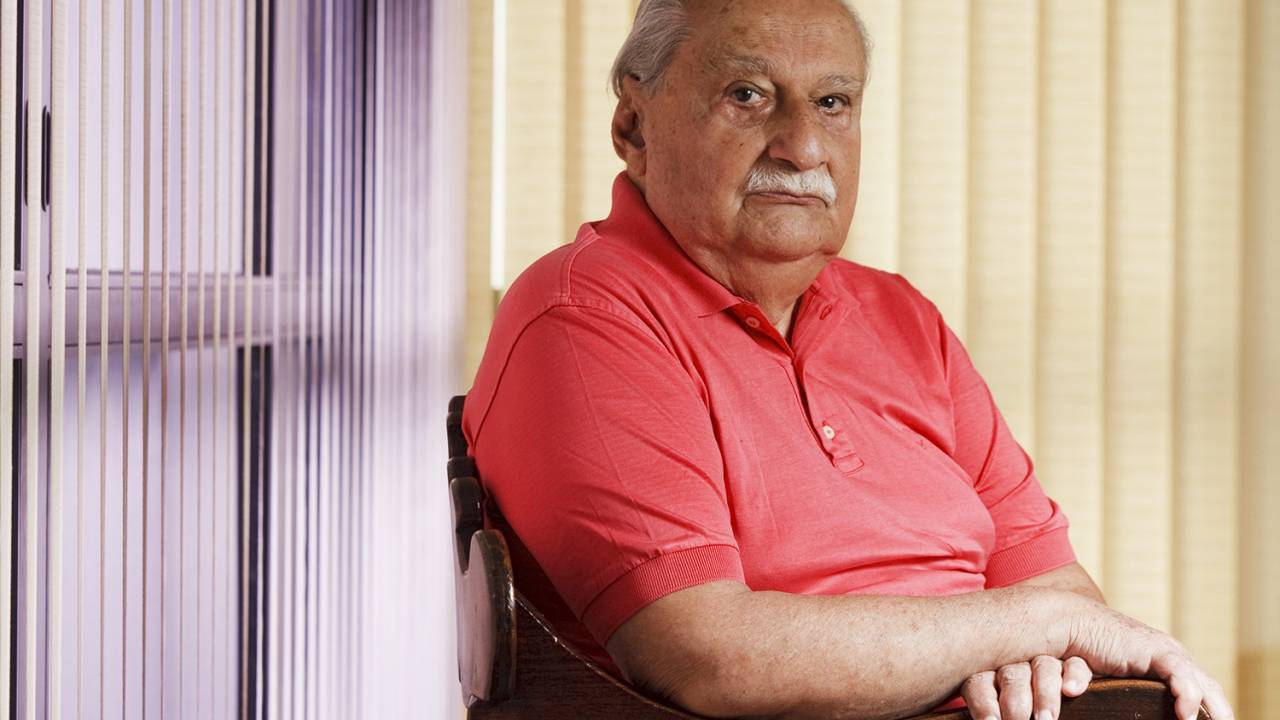 Carlos Heitor Cony, escritor e jornalista , posa para foto em seu apartamento, no Rio de Janeiro (RJ) - 19/08/2009