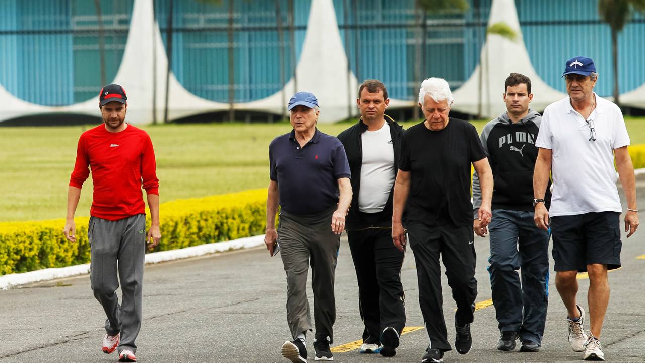 O presidente da República, Michel Temer, realiza caminhada com o substituto eventual do ministro da Casa Civil, Gustavo do Vale Rocha, o ministro da Secretária Geral da Presidência, Moreira Franco, e o ministro da Justiça, Torquato Jardim - 14/01/2018