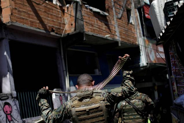 Soldados do BOPE patrulham as ruas da comunidade da Rocinha, no Rio de Janeiro - 25/01/2018 Soldados do BOPE patrulham as ruas da comunidade da Rocinha, no Rio de Janeiro - 25/01/2018