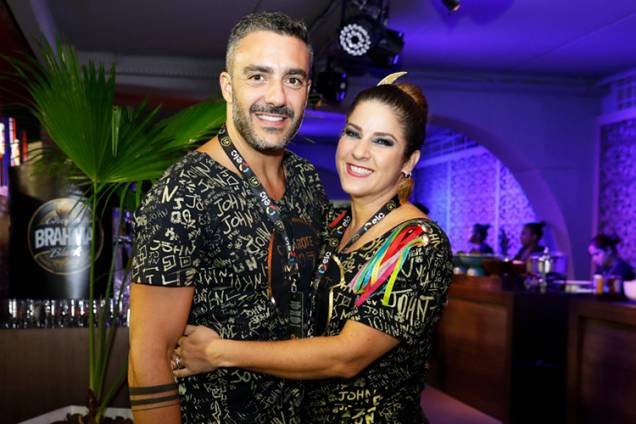 Matheus Mazzafera e Christiane Pelajo posam para foto em camarote no Sambódromo da Marquês de Sapucaí, durante a primeira noite de desfiles das escolas de samba do Grupo Especial - 11/02/2018 Matheus Mazzafera e Christiane Pelajo posam para foto em camarote no Sambódromo da Marquês de Sapucaí, durante a primeira noite de desfiles das escolas de samba do Grupo Especial - 11/02/2018