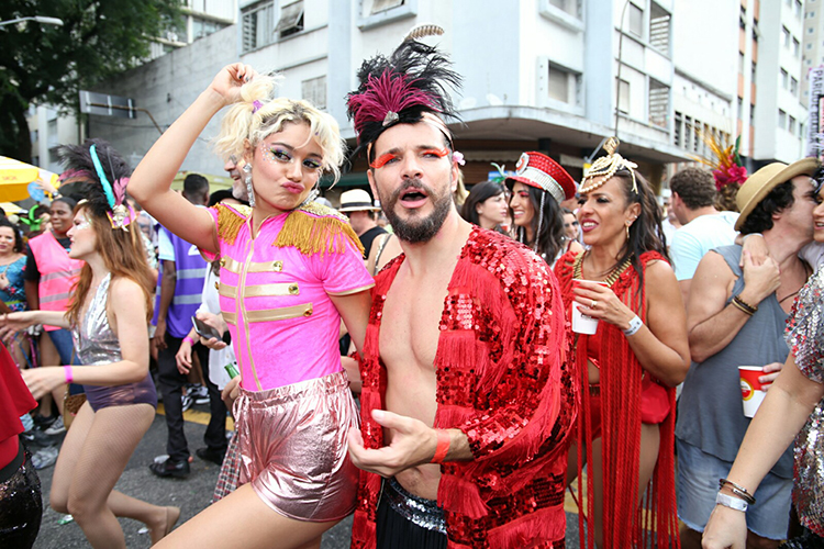 Bruno Gagliasso participa do bloco Acadêmicos do Baixo Augusta, em São Paulo (SP), durante o pré-Carnaval paulistano - 04/02/2018