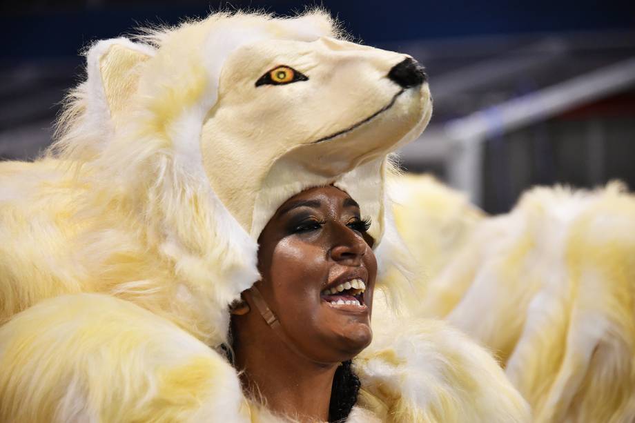 Com o enredo ' A voz marrom que não deixa o samba morrer', a escola de samba Mocidade Alegre homenageia a cantora Alcione no Sambódromo do Anhembi, durante a segunda noite de desfiles do Carnaval paulistano - 11/02/2018