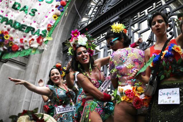 Bloco Cordão do Boitatá anima foliões no Rio de Janeiro (RJ), durante o pré-Carnaval carioca - 04/02/2018 Bloco Cordão do Boitatá anima foliões no Rio de Janeiro (RJ), durante o pré-Carnaval carioca - 04/02/2018
