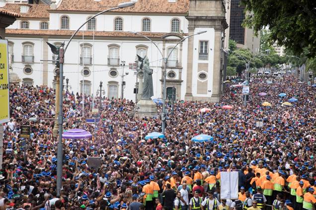 Preta Gil agita multidão durante desfile do 'Bloco da Preta', no Rio de Janeiro (RJ) - 04/02/2018 Preta Gil agita multidão durante desfile do 'Bloco da Preta', no Rio de Janeiro (RJ) - 04/02/2018