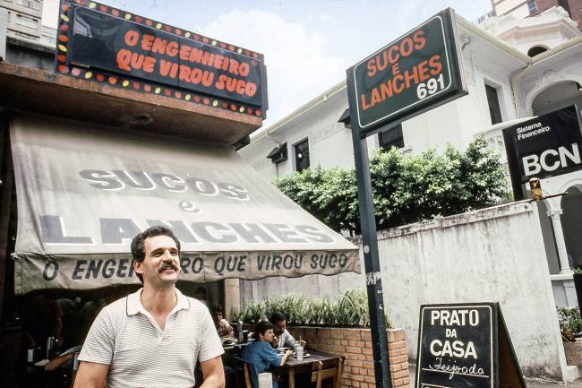 Cenas de uma crise – Na década de 80, a lanchonete O Engenheiro que Virou Suco tornou-se um famoso ponto na Avenida Paulista. O dono era o engenheiro Odil Garcez Filho, que foi demitido durante a recessão da “década perdida”