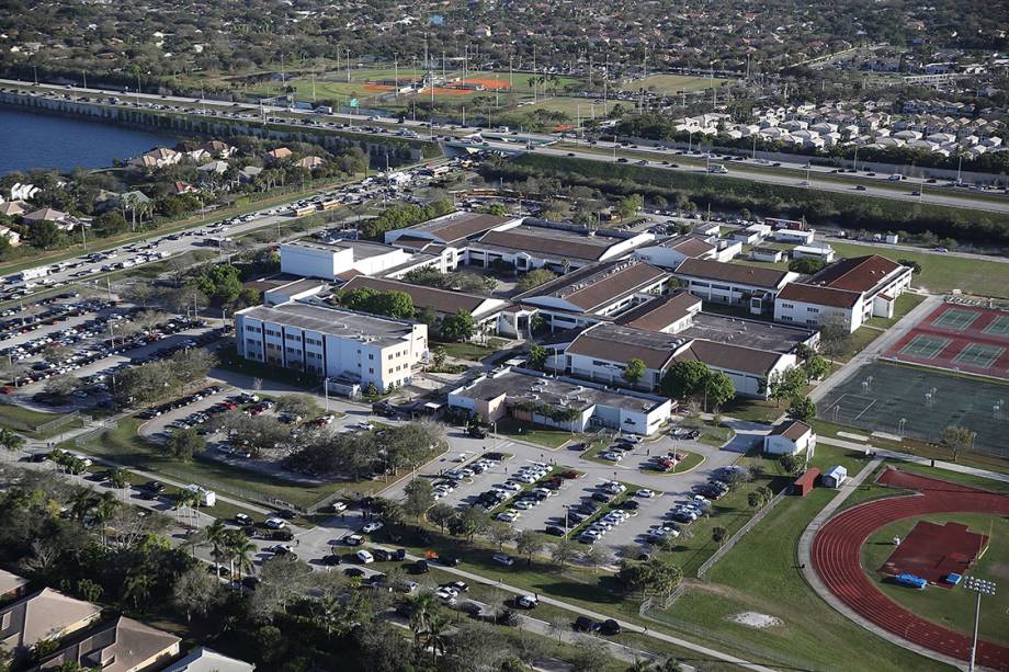 A escola Marjory Stoneman Douglas em Parkland, Flórida