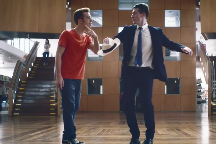 Conar barra comercial da Nextel com “ruivo da Vivo”