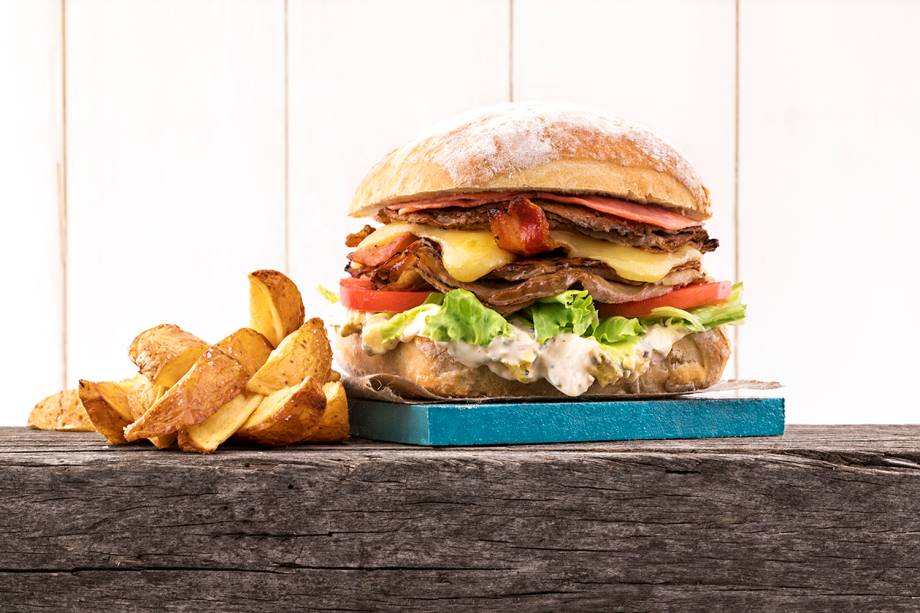 Lanche do Uruguai, lançado pela rede Frango Assado