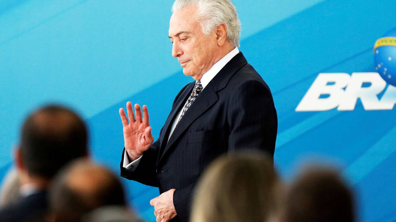 O presidente da República, Michel Temer, durante cerimônia de posse do novo ministro da Secretaria-Geral da Presidência, Ronaldo Fonseca, no Palácio do Planalto, em Brasília (DF) - 28/05/2018