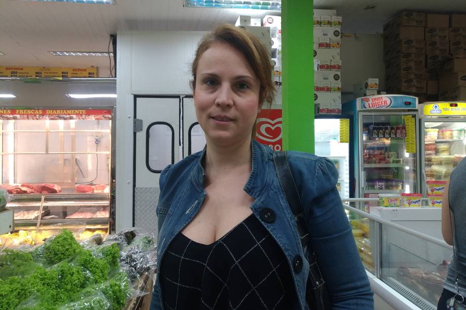 Luciana Zaneti, consumidora do Sacolão São Jorge - 29/05/2018 Luciana Zaneti, consumidora do Sacolão São Jorge - 29/05/2018