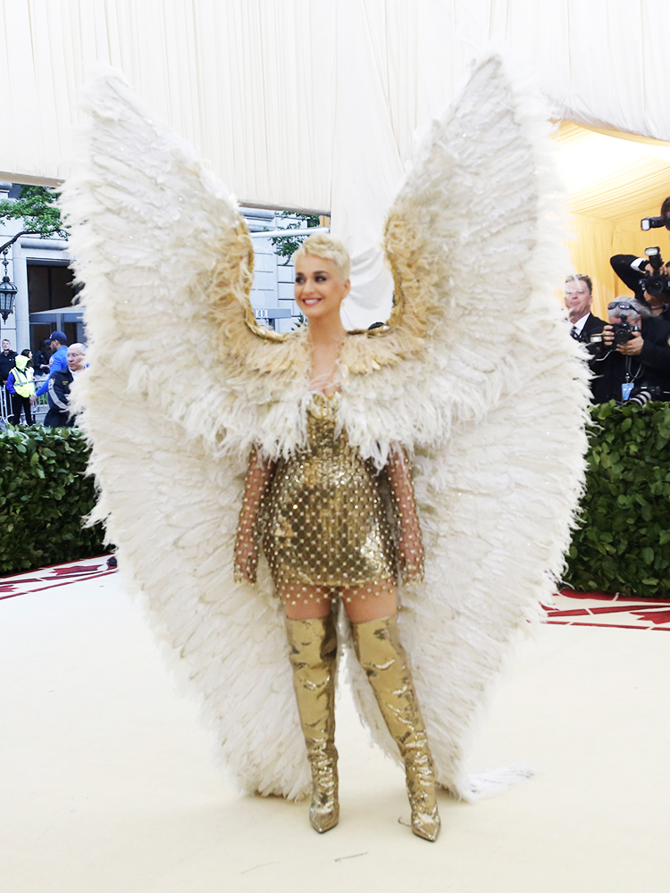 MET Gala – Katy Perry A cantora Katy Perry posa para foto no Museu Metropolitano de Nova York, durante o MET Gala - 07/05/2018