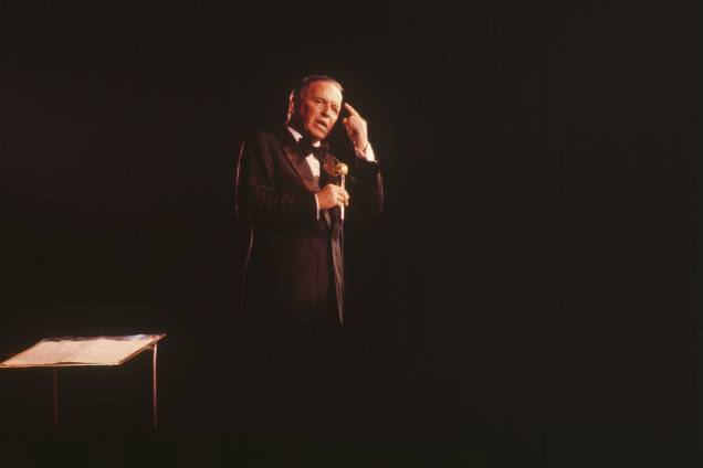 Frank Sinatra durante show no Estádio do Maracanã, Rio de Janeiro - 01/01/1980 Frank Sinatra durante show no Estádio do Maracanã, Rio de Janeiro - 01/01/1980