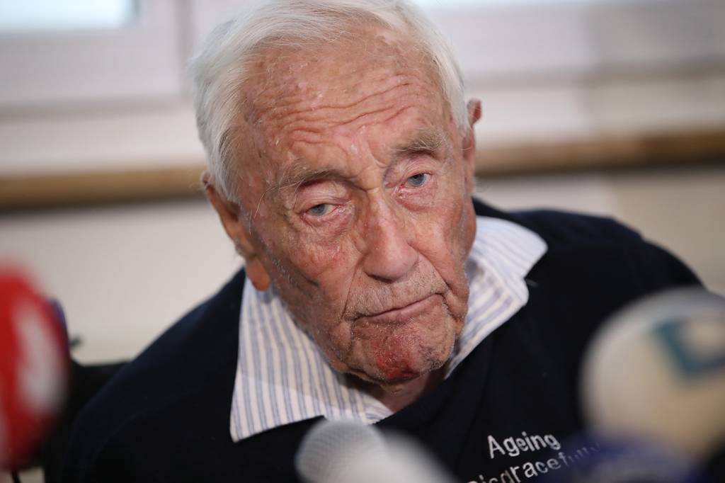 Aos 104 anos, cientista australiano se submete a suicídio assistido