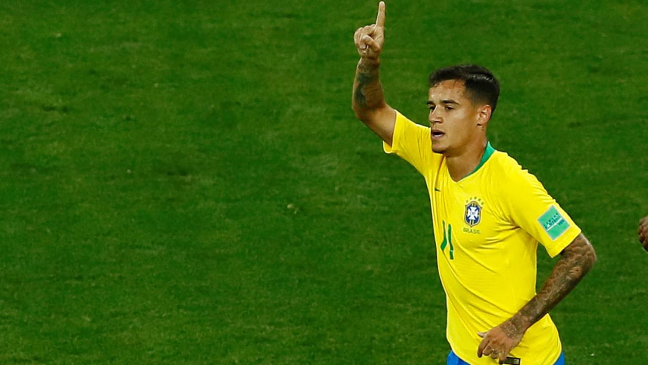 Philippe Coutinho comemora após marcar gol durante partida entre Brasil e Suíça, válida pelo grupo E da Copa do Mundo - 17/06/2018