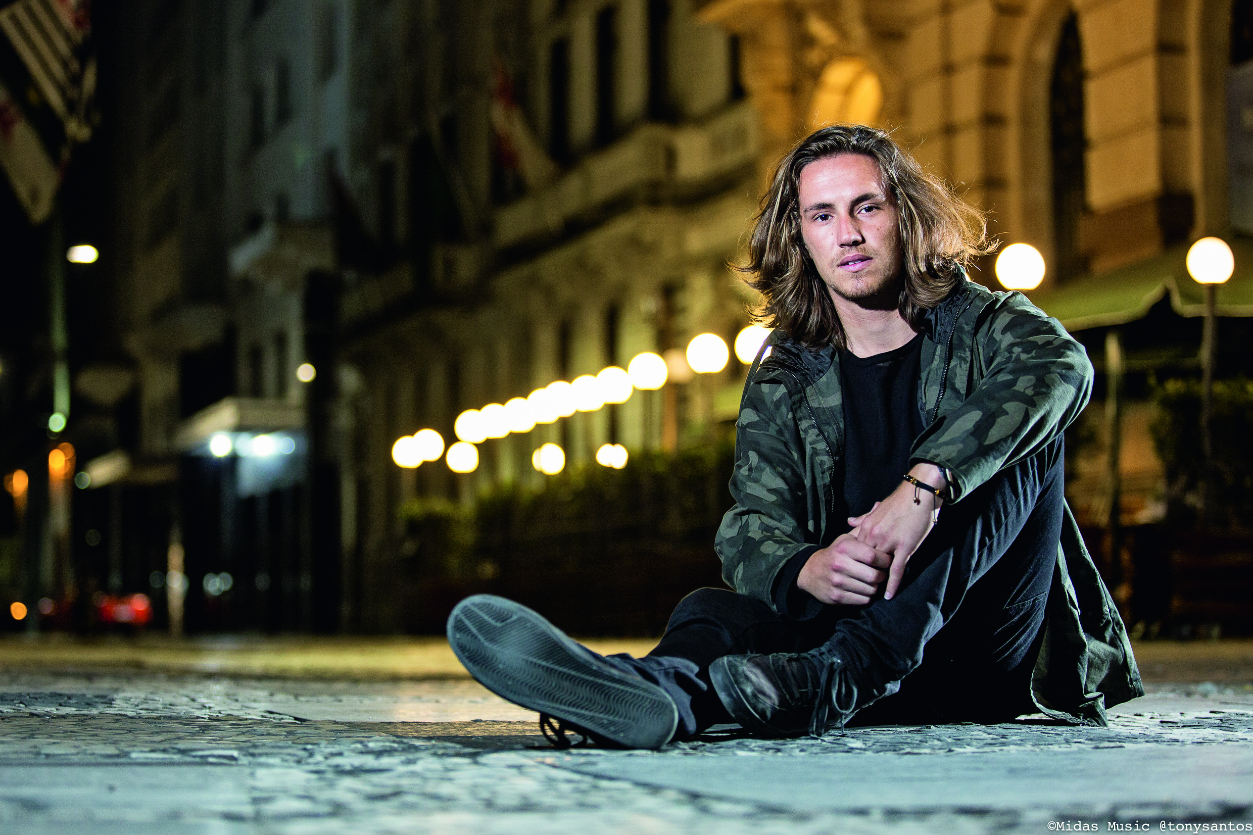 Vitor Kley, autor do hit ‘O Sol’, é um dos nomes mais tocados no país