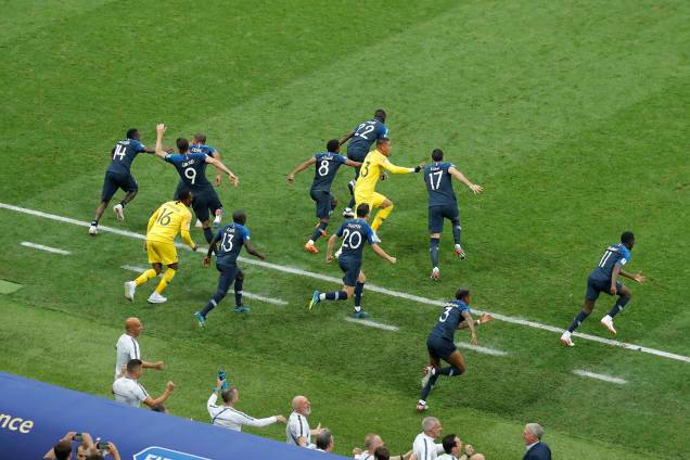 Jogadores franceses comemoram vitória na Final da Copa do Mundo 2018 - 15/07/2018 Jogadores franceses comemoram vitória na Final da Copa do Mundo 2018 - 15/07/2018
