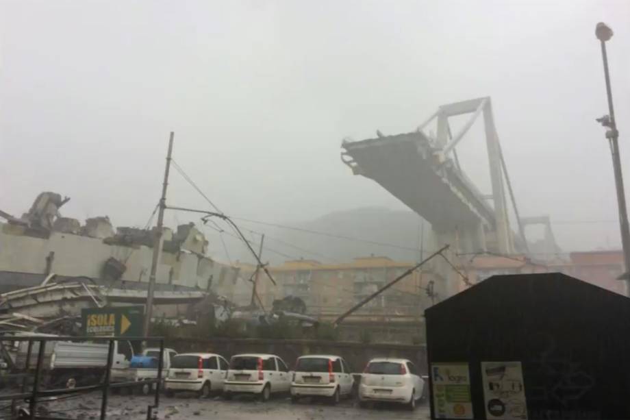 Trecho da ponte Morandi desaba em Gênova, na Itália