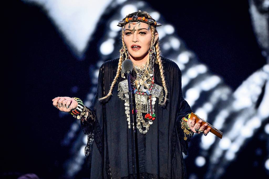 Cultura – Madonna Insuperável - Madonna, com inacreditáveis 60 anos recém-completados: nenhuma outra cantora ousou tanto