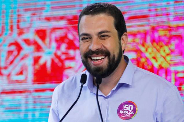 Guilherme Boulos (PSOL), candidato à Presidência da República, participa de debate realizado pela TV Record, em São Paulo (SP) - 30/09/2018 Guilherme Boulos (PSOL), candidato à Presidência da República, participa de debate realizado pela TV Record, em São Paulo (SP) - 30/09/2018