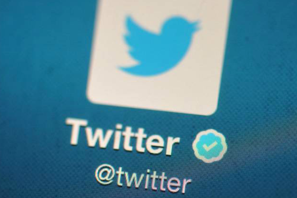Por que o Twitter não expulsa Bolsonaro e Trump?