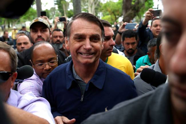 Bolsonaro vota no Rio de Janeiro