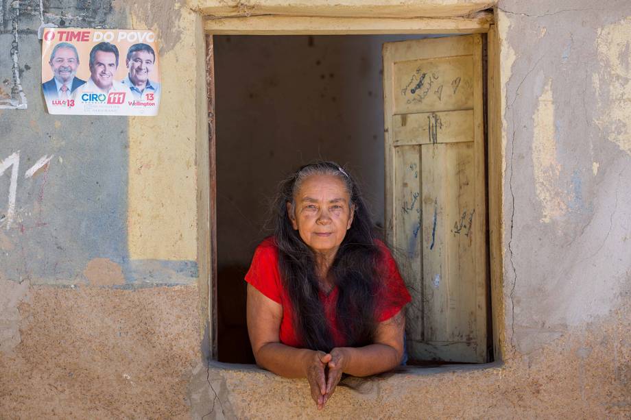 A aposentada Odessa Martins Soares: "Aqui nós agradecemos primeiro a Deus, depois a Lula e, em terceiro, ao PT, que tem que fazer as pessoas felizes onde puder fazer"