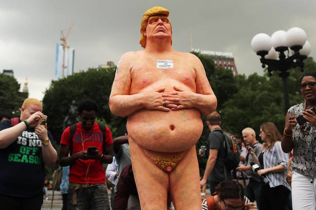 Estátua de Donald Trump