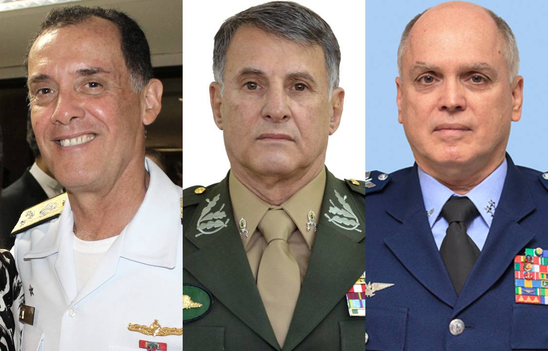 O Almirante Ilques Barbosa Júnior, o general Edson Leal Pujol e o tenente-brigadeiro do ar Antonio Carlos Moretti Bermudez