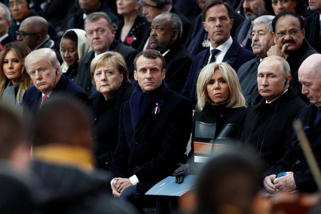 Líderes mundiais participam de cerimônia em comemoração aos 100 anos do Dia do Armistício, que marcou o fim da Primeira Guerra Mundial, no Arco do Triunfo, em Paris - 11/11/2018 Líderes mundiais participam de cerimônia em comemoração aos 100 anos do Dia do Armistício, que marcou o fim da Primeira Guerra Mundial, no Arco do Triunfo, em Paris - 11/11/2018