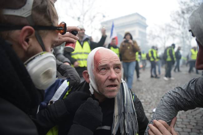 Protesto contra preço dos combustíveis na França Protesto contra preço dos combustíveis na França