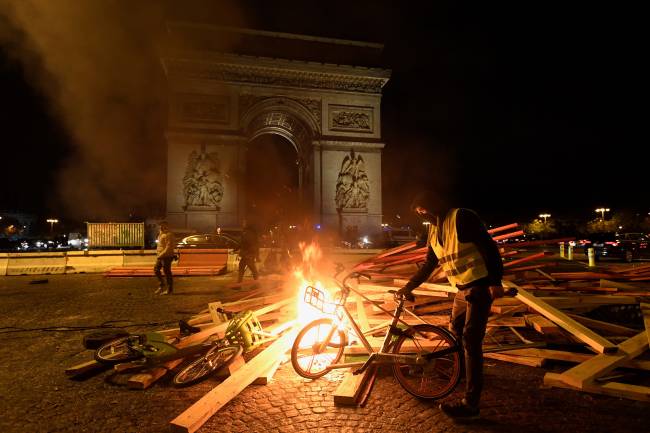 Protesto contra preço dos combustíveis na França Protesto contra preço dos combustíveis na França