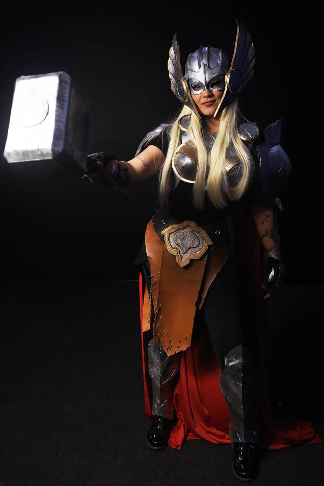 Cosplay da personagem "Jane Foster", uma das coadjuvantes dos quadrinhos de "Thor", durante o segundo dia da Comic Con Experience 2018, realizada na São Paulo Expo - 07/12/2018 Cosplay da personagem "Jane Foster", uma das coadjuvantes dos quadrinhos de "Thor", durante o segundo dia da Comic Con Experience 2018, realizada na São Paulo Expo - 07/12/2018